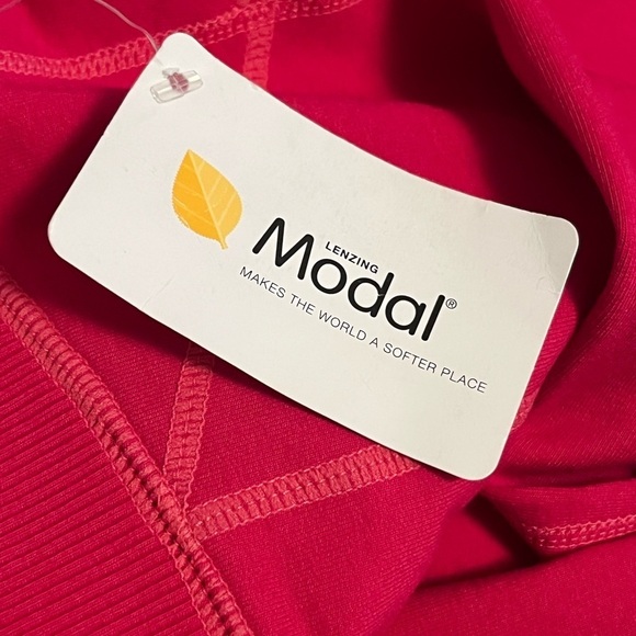 Athleta Sphinx Pants Red Licorice Hard to find - Picture 3 of 5